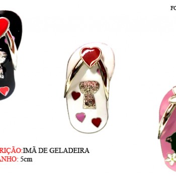 IMA DE GELADEIRA MODELO: CHINELO. TAM: 2.5XX2X4.5CM IMA DE GELADEIRA MODELO: CHINELO. TAM: 2.5XX2X4.5CM
