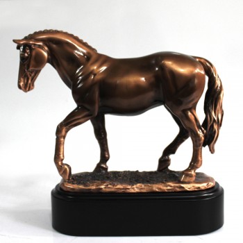 ENFEITE DECORATIVO EM RESINA MODELO CAVALO