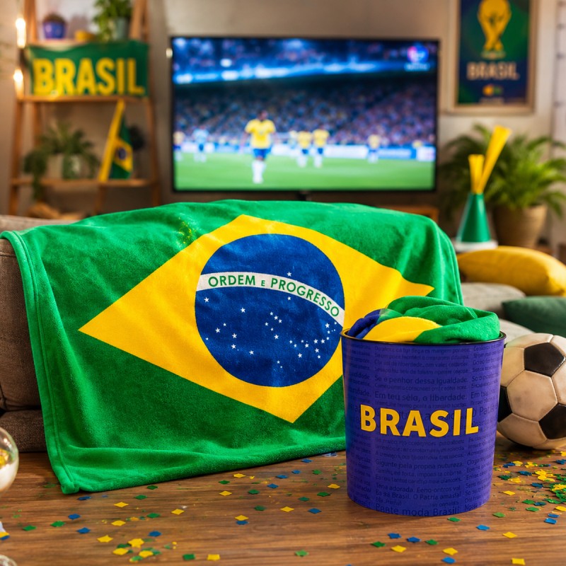 KIT BALDE DE PLÁSTICO E MANTA DE POLIÉSTER MODELO BRASIL REF: 10140961 KIT BALDE DE PLÁSTICO E MANTA DE POLIÉSTER MODELO BRASIL REF: 10140961