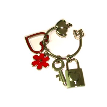 CHAVEIRO EM METAL. TAM:9x4.4x3CM CHAVEIRO EM METAL. TAM:9x4.4x3CM